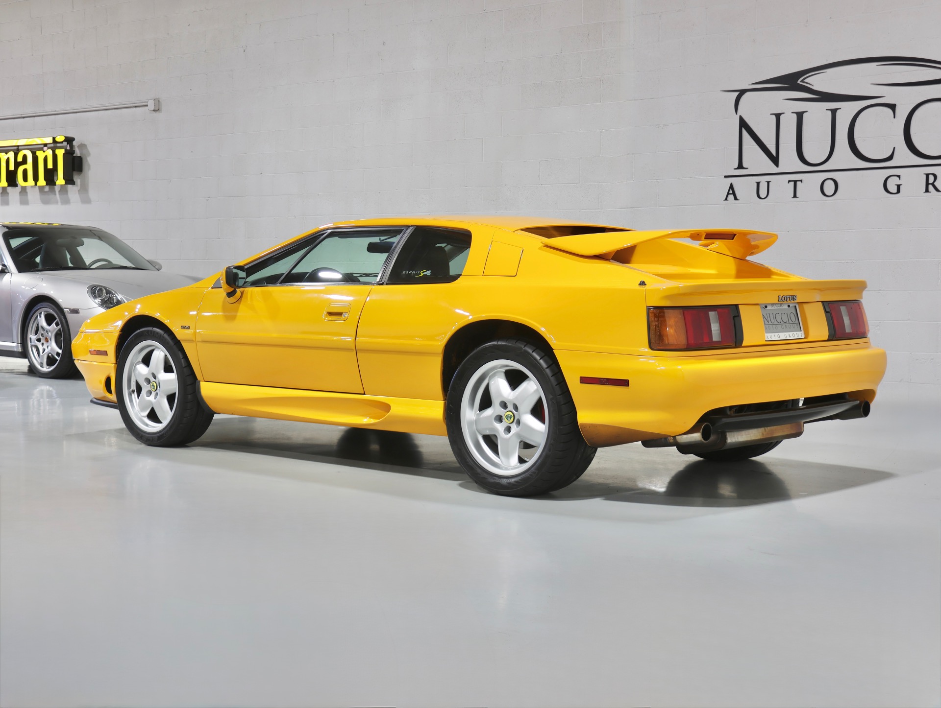 View vehicle photo 7