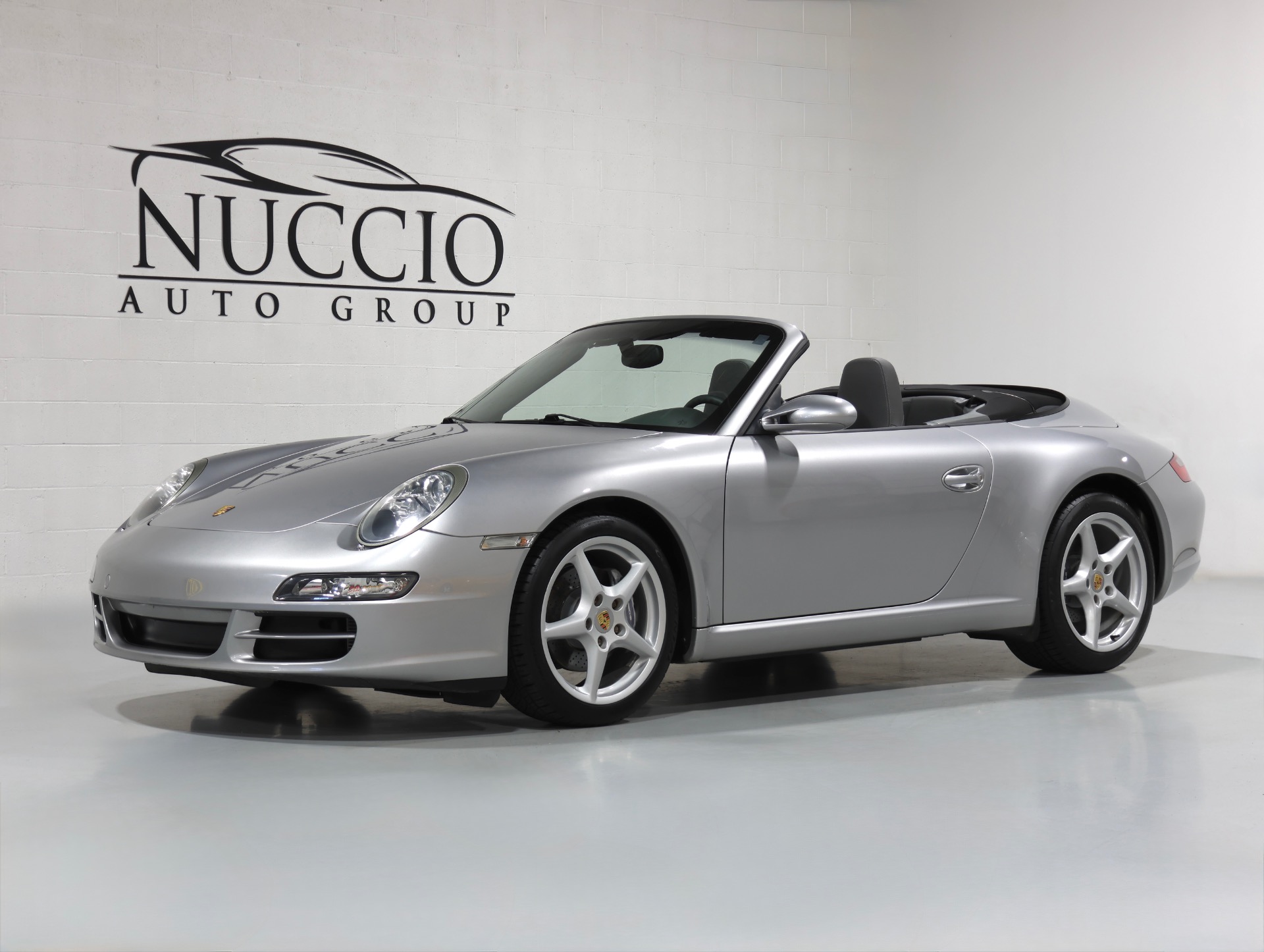 2006 Porsche 911 Carrera Cabriolet RWD Plata (GT Silver Metallic) Descapotable Tracción trasera 6 velocidades Manual