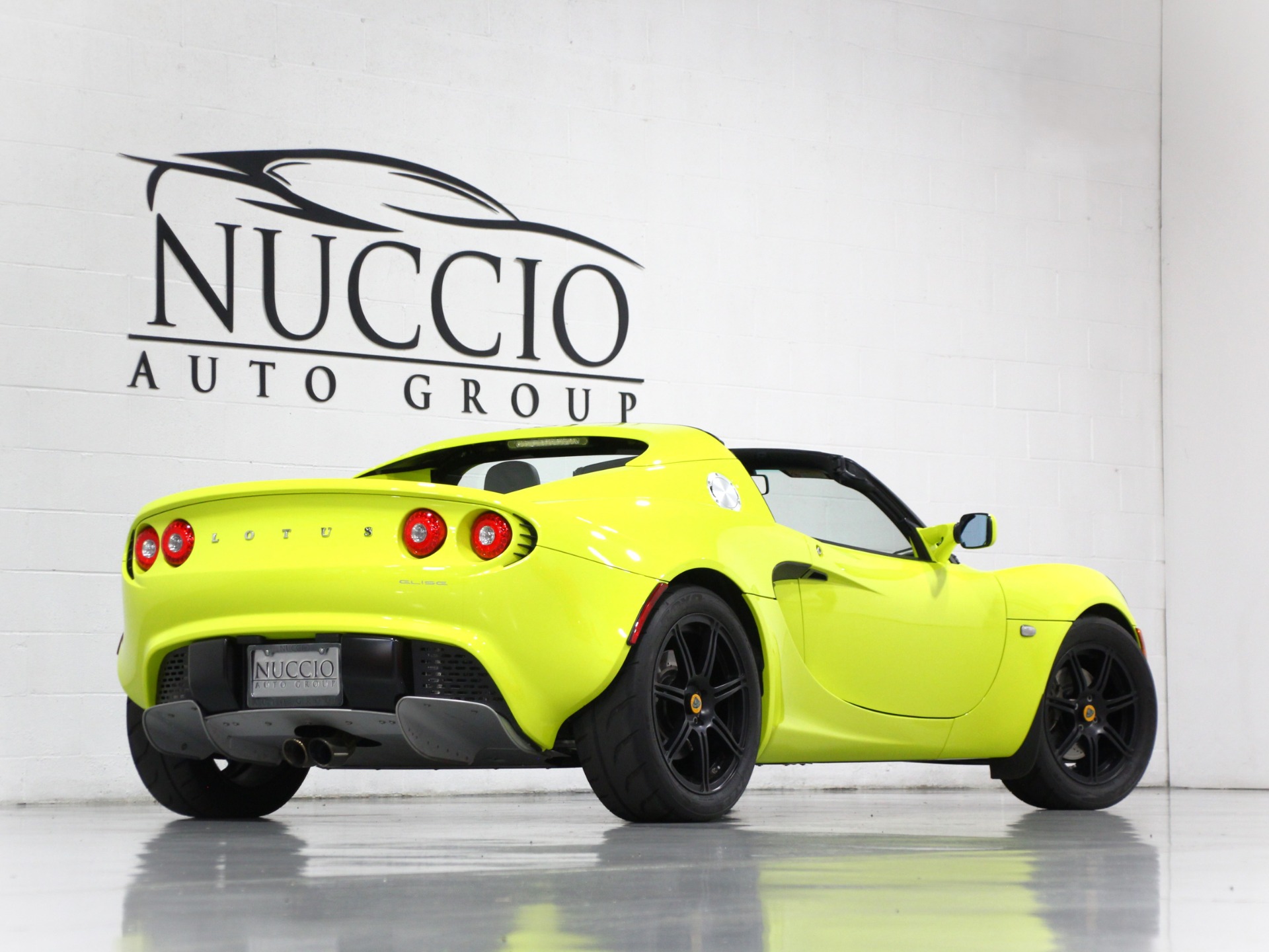 送料無料 お Elise Lotus 2009 Used 1 Green Isotope RARE - Build 1 Of ミニカー