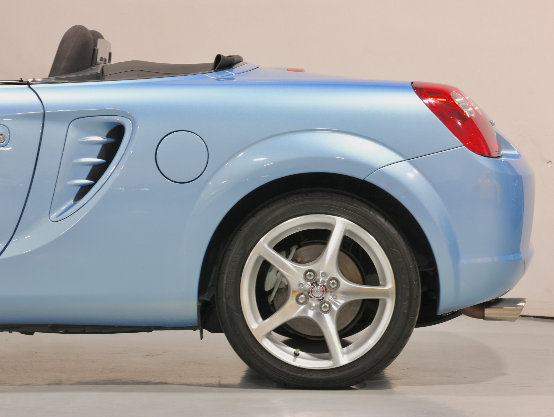 Used 2003 Toyota MR2 Spyder 5 Speed Manual - Only 12K Miles - Rare