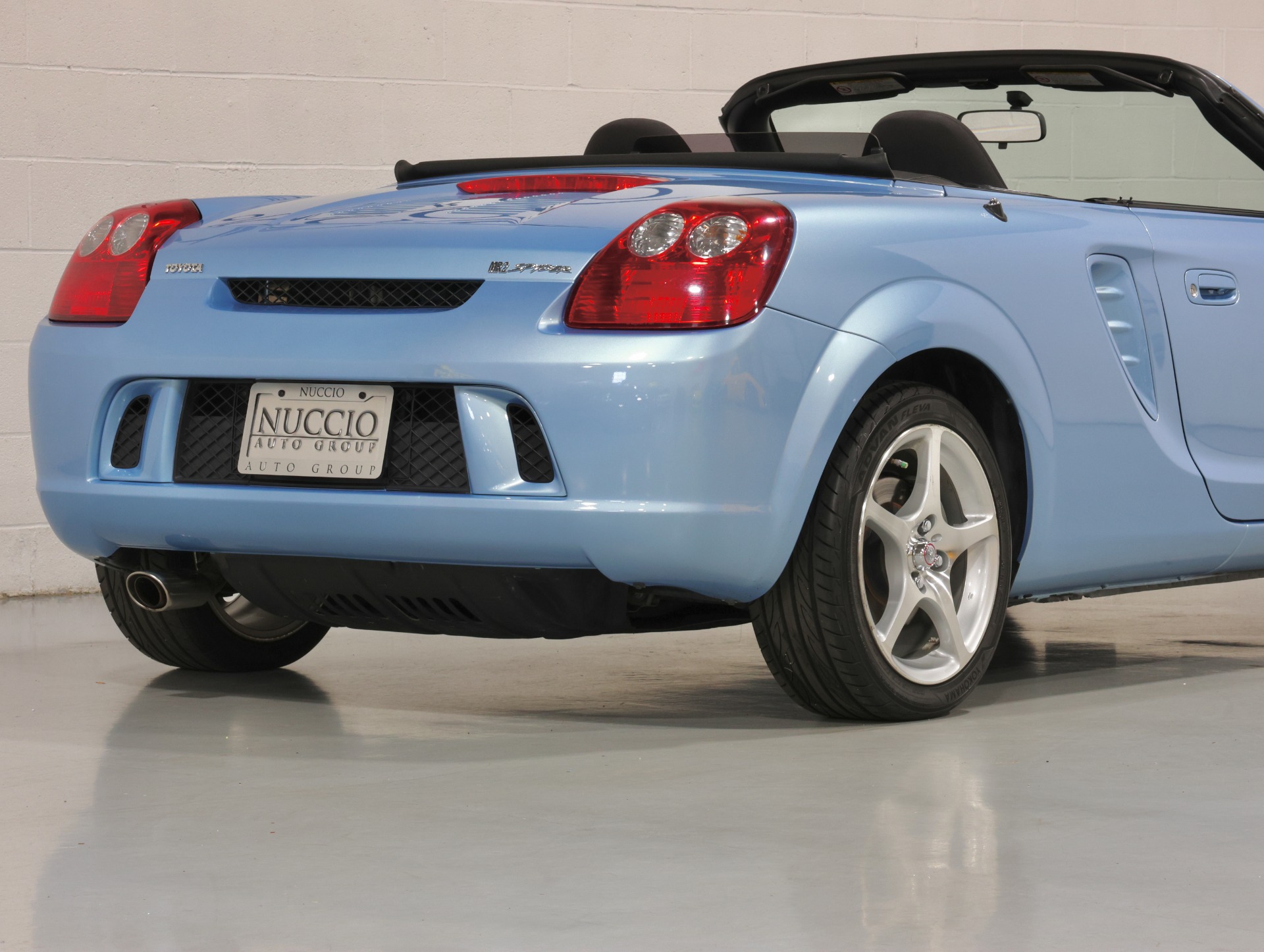 Used 2003 Toyota MR2 Spyder 5 Speed Manual - Only 12K Miles - Rare