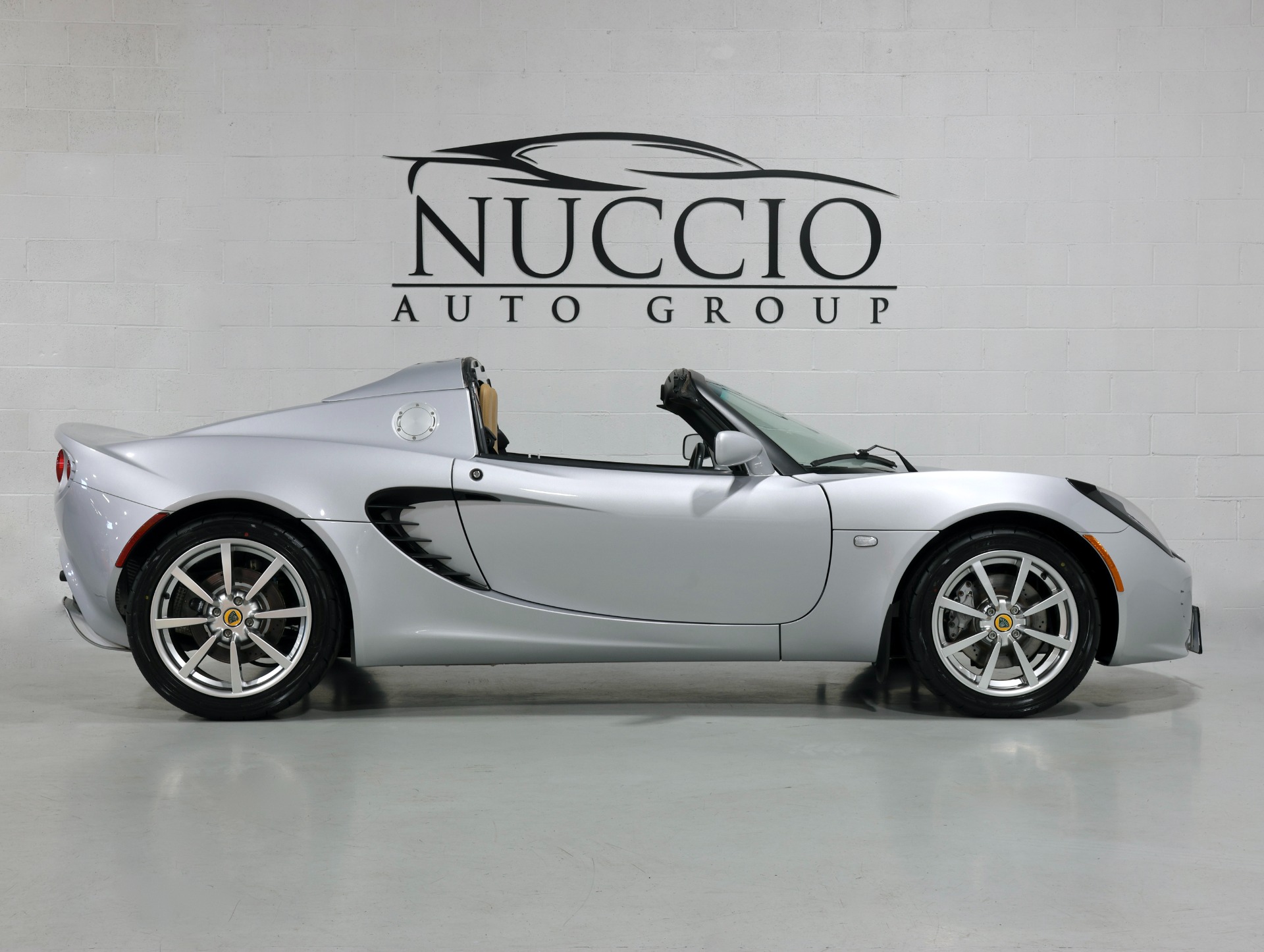 2005 Lotus Elise photo 3