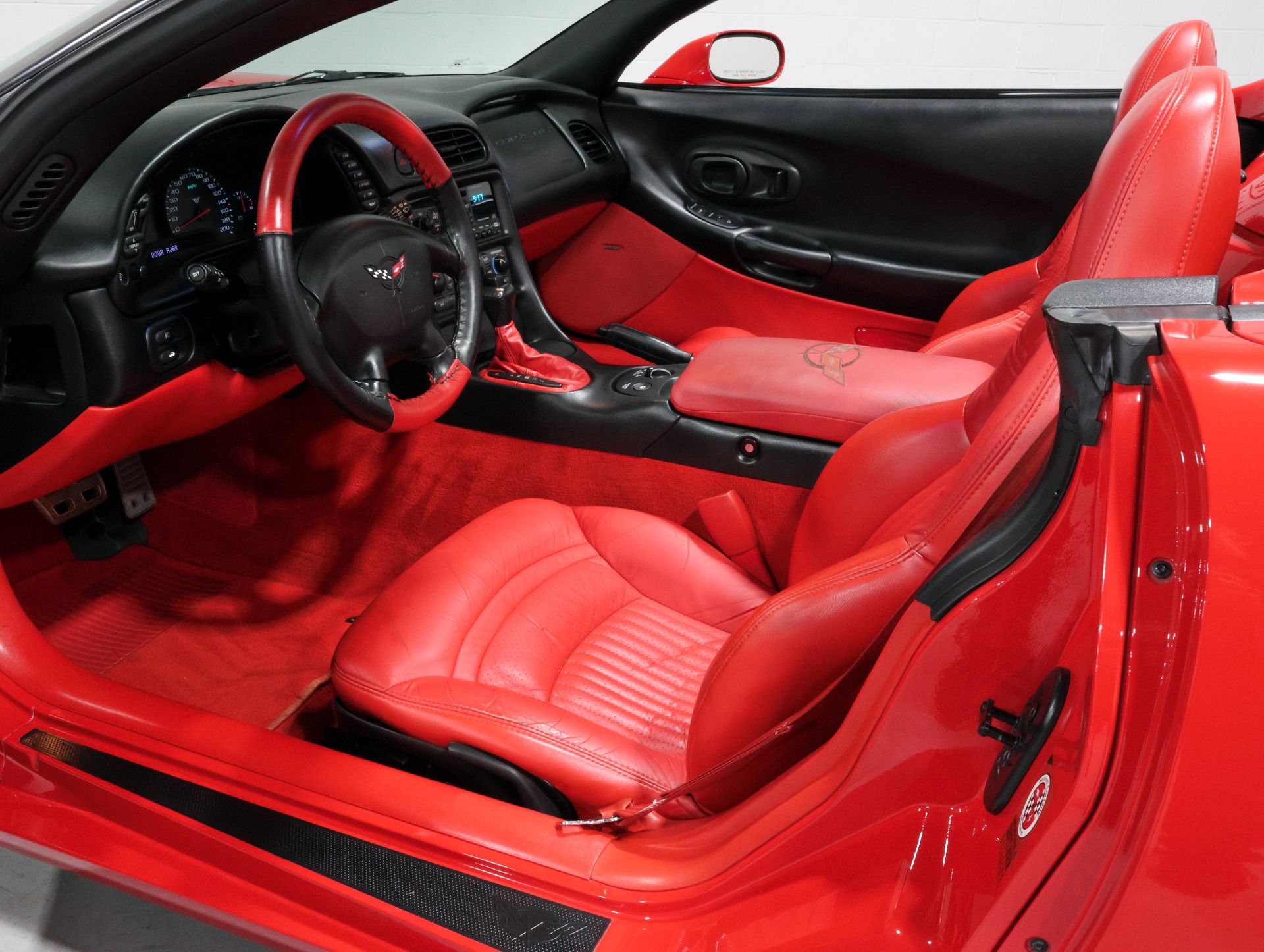 2000 Chevrolet Corvette photo 3