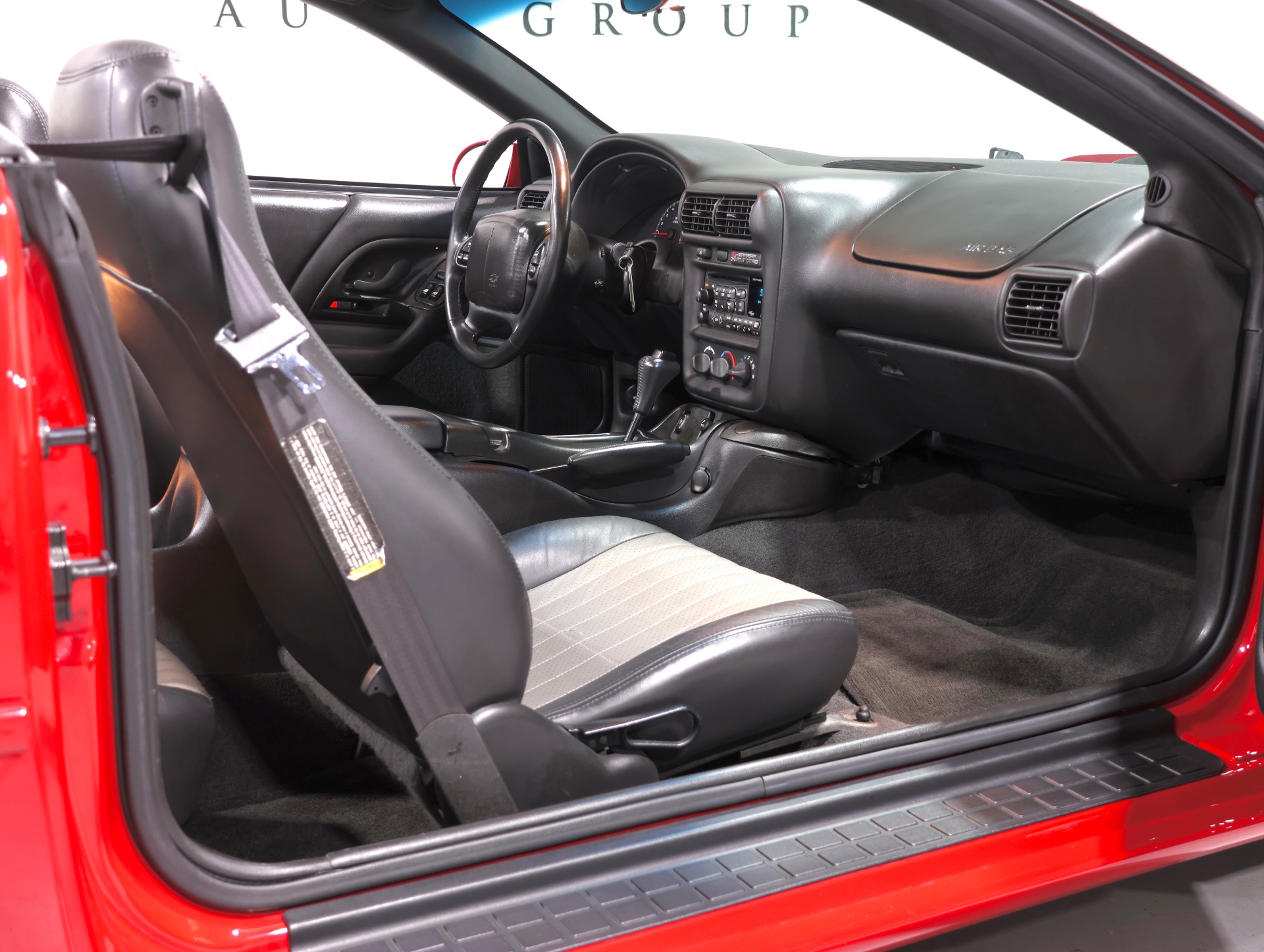 2002 Chevrolet Camaro Z28 - Photo 10