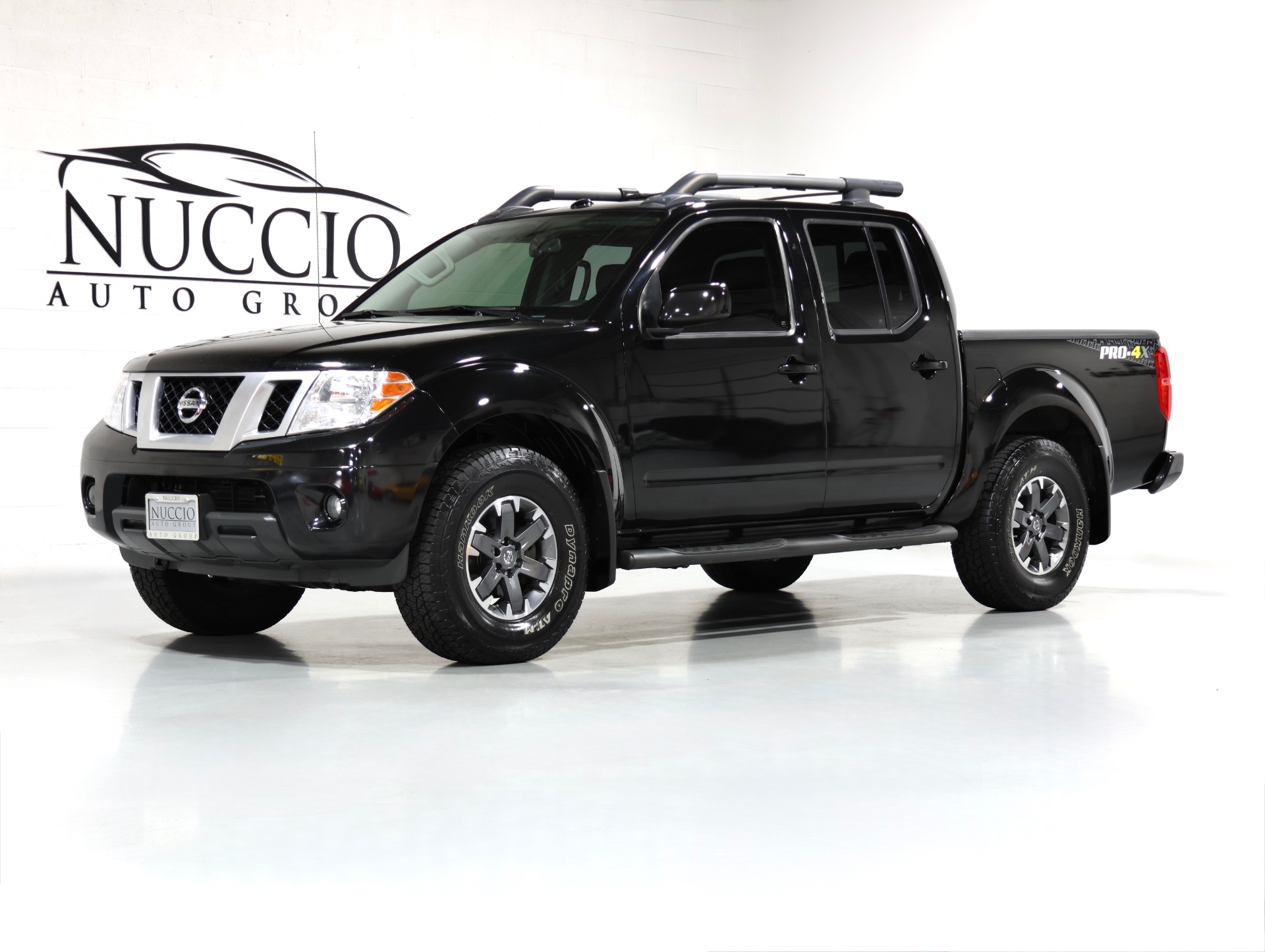 2017 Nissan Frontier 4.0 PRO-4X Crew Cab 4X4 AT's photo