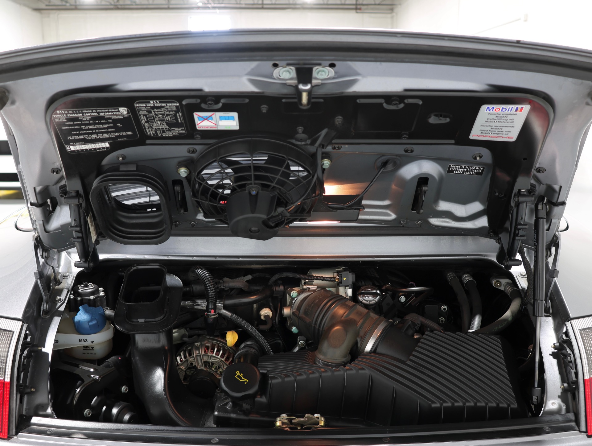 2002 Porsche 911 Carrera - Photo 34