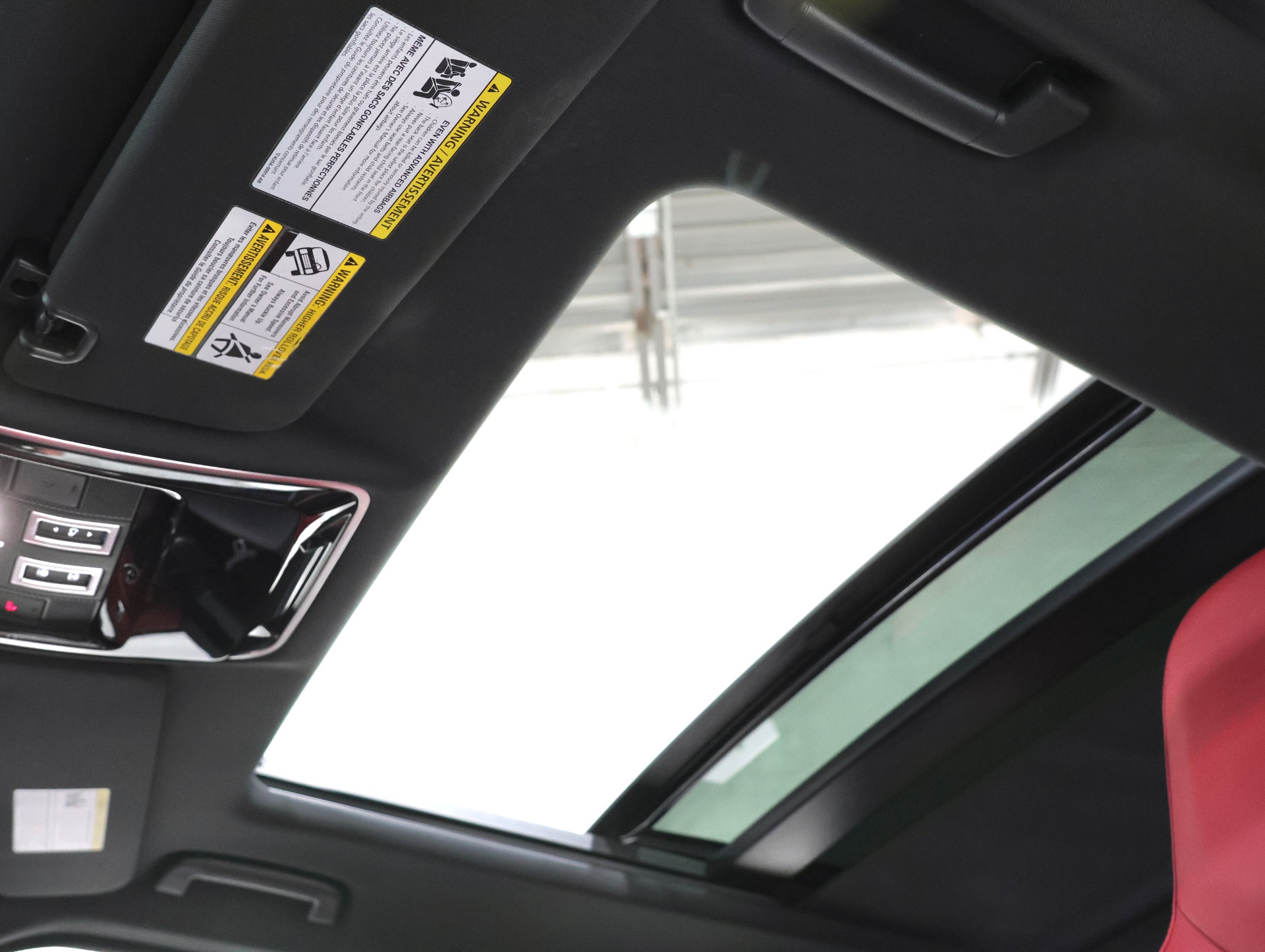 2020 Land Rover Range Rover Sport SVR - Photo 28